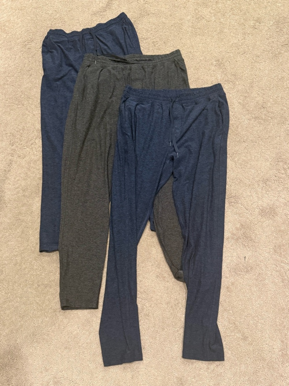 Outdoor Voices Men’s Cloudknit Sweatpants size XL, set of 3 (navy x 2, gray x 1)